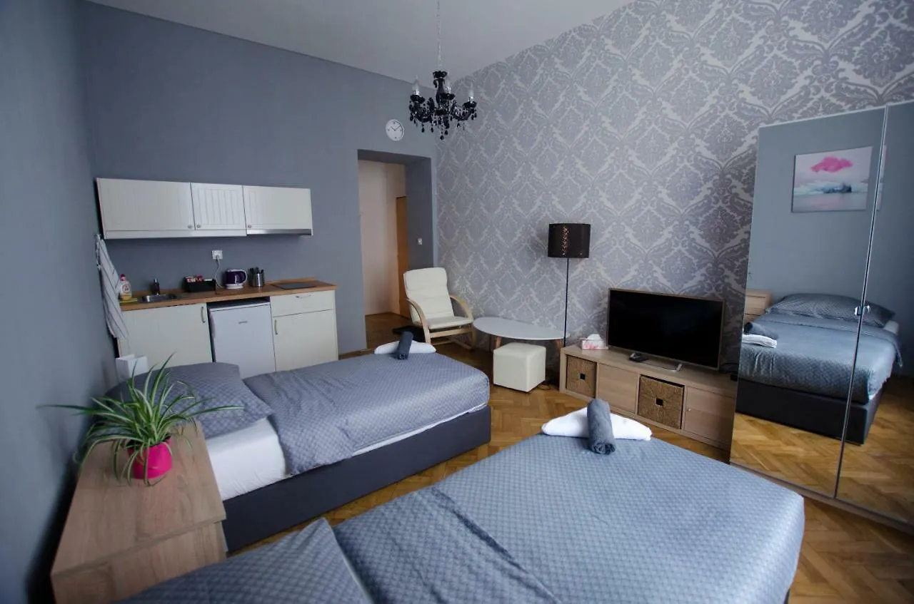 Superior Classic Apartment Prague 0*,
